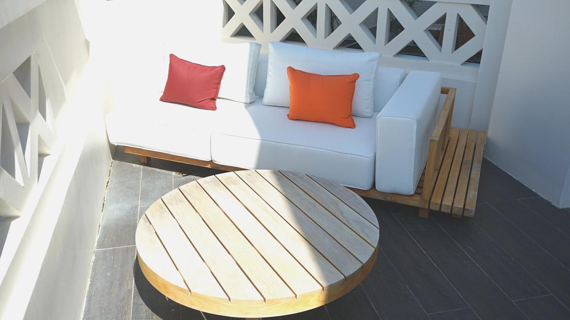 מלון ג'ורג' טאון The George Penang By The Crest Collection מראה חיצוני תמונה A round coffee table